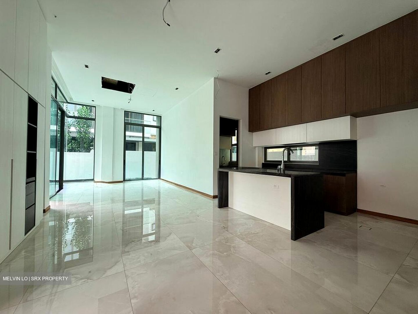 East Coast Drive (D15), Terrace #515463051